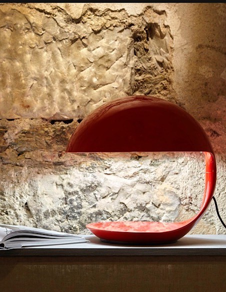 Lámpara de mesa icónica Cobra - Martinelli Luce