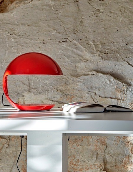 Lámpara de mesa icónica Cobra - Martinelli Luce